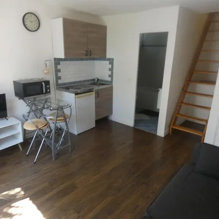Sympas Et Confortables Pres De Paris Apartment *
